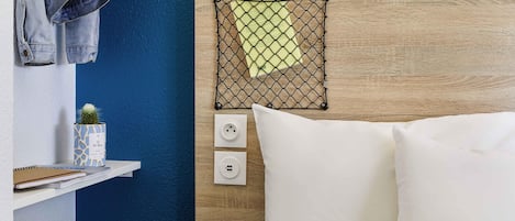 Laptop workspace, soundproofing, travel crib, free WiFi