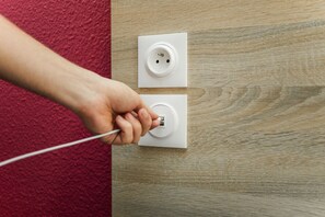 Room, 2 twin beds (Sidecar) | Laptop workspace, soundproofing, travel cot, free WiFi