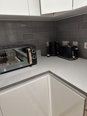 Interior - Cosy Apartment with balcony (London)