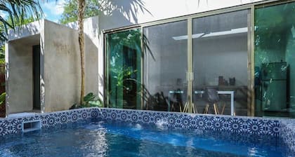 Villa Alebrije, pool, AC near lagoon