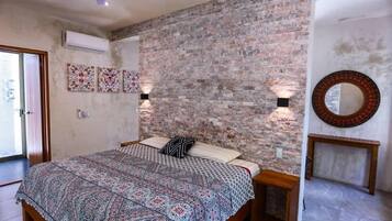 2 bedrooms, travel crib, WiFi, bed sheets