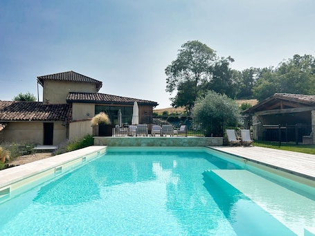 Front of property. BARBARENS maison d'hôtes