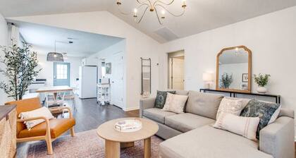 Pet Friendly |Outdoor Fire Pit|Shops & Food Nearby