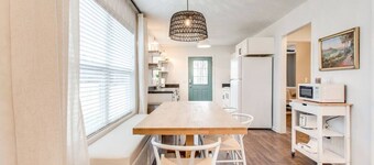 Pet Friendly |Outdoor Fire Pit|Shops & Food Nearby