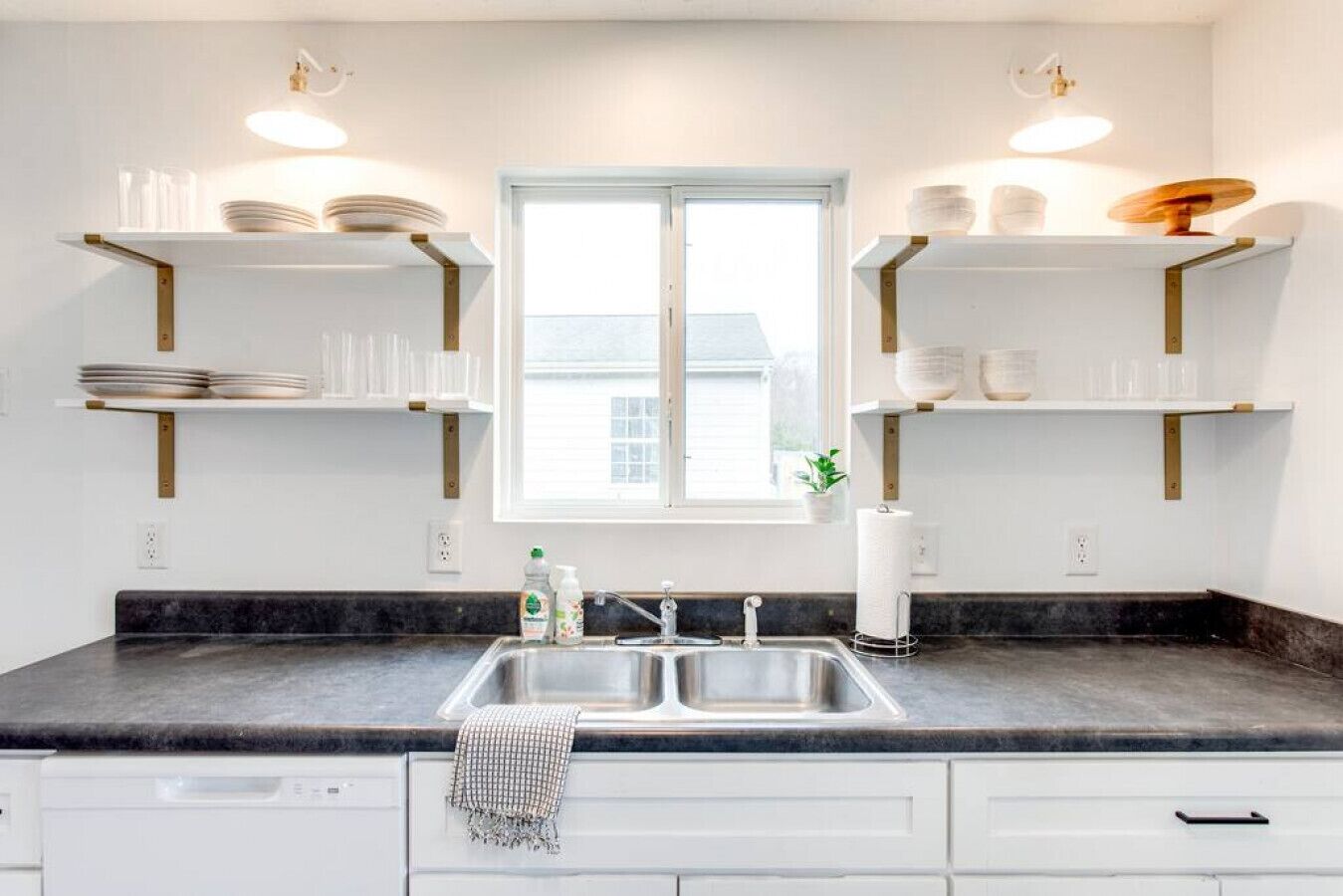 冰箱、微波炉、烤箱、炉灶