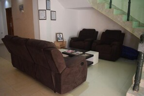 Smart TV de 43 pulgadas con canales por satélite, una televisión