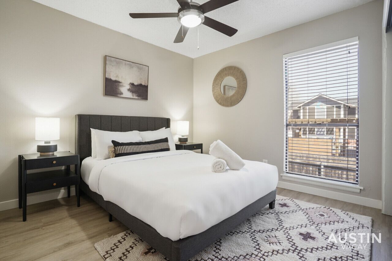 2 bedrooms, desk, iron/ironing board, WiFi (free)