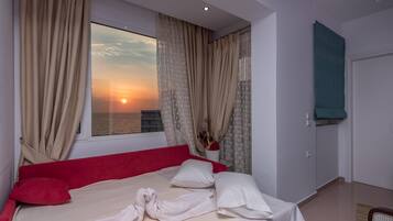 2 多间卧室、熨斗/熨衣板、WiFi、床单