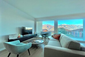 Familienapartment, Mehrere Schlafzimmer, 2 Bäder, am Strand (Modern House Apartment 4) | Wohnbereich