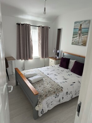 6 chambres, fer et planche à repasser, accès au Wi-Fi (inclus)