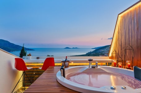 Honeymoon Çatı Katı Süiti (Penthouse) | 1 yatak odası, Mısır pamuklu çarşaf takımı, kaliteli yatak takımı