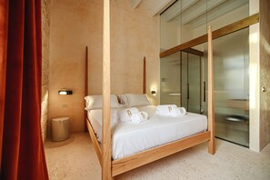 Chambre Standard, vue ville | Literie de qualité supérieure, couette en duvet d'oie, minibar