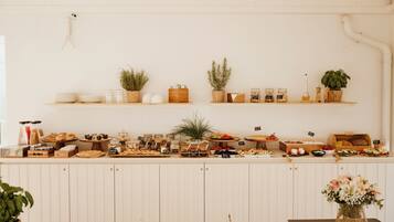 Daily breakfast for a fee