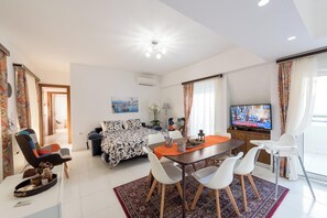 2 chambres, fer et planche Ă repasser, Wi-Fi, draps fournis