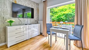 Apartament (5b/16) | 거실 공간 | 평면 TV