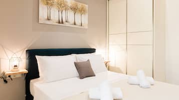 Junior Suite | Free cribs/infant beds, free WiFi, bed sheets