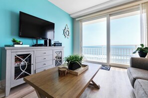 Smart TV, DVD player - This 8th-floor 3BR/3BA beachfront condo in Daytona Beach Shores offers stunning ocean views. Steps from the Atlantic Ocean, enjoy the beach, pool, or jacuzzi, then watch sunsets over the Intracoastal and downtown from your private balcony. (Daytona Beach Shores)