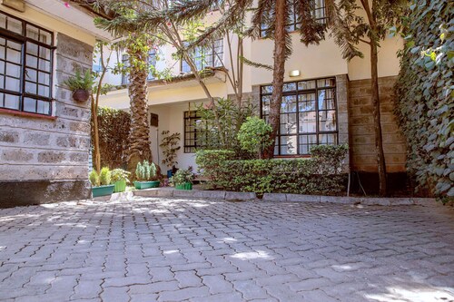 Spacious Private-gated Villa Just 7kms From Jomo Kenyatta International Airport