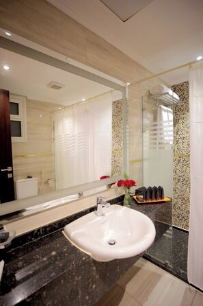 Junior Suite | Minibar, in-room safe, iron/ironing board, free WiFi - Cairo Taj Hotels & Suites - Dokki (Giza)