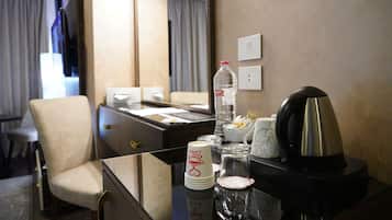 Deluxe Room | Minibar, in-room safe, iron/ironing board (on request), WiFi (free)