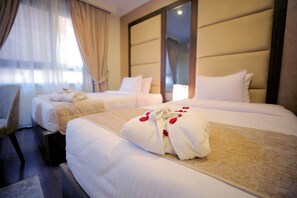 Golden Suite | Minibar, in-room safe, iron/ironing board, free WiFi - Cairo Taj Hotels & Suites - Dokki (Giza)