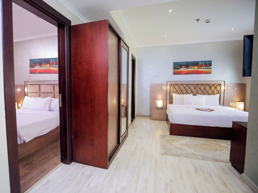 Family Superior connected to Standard | Minibar, safe på rommet, strykejern/-brett og wi-fi (inkludert)