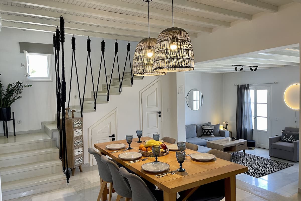 Superior Villa | 2 bedrooms, in-room safe, soundproofing, iron/ironing board