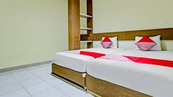 Free WiFi, bed sheets
