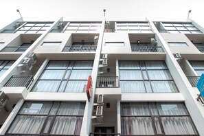 Exterior - OYO 3811 Best Inn Hotel (Jakarta)