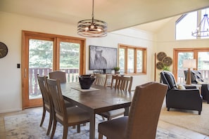 Dining - 5 bedroom accommodation in Red River (Red River)