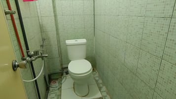 Double Room | Bathroom | Shower, towels, toilet paper