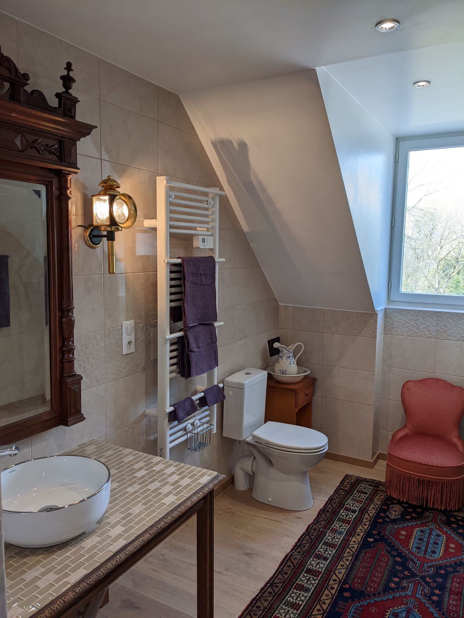 Een douche, handdoeken