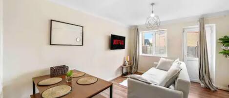 Apartment | Living area