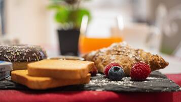 Tägliches inbegriffenes Frühstücksbuffet