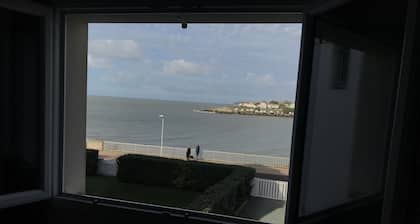 Devant la mer ROYAN plage de PONTAILLAC 4 ch. 2/8 pers. 4 nuits mini