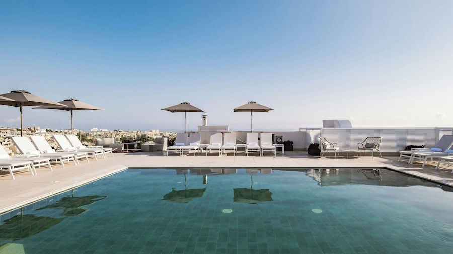 AC Hotel By Marriott St. Julian's