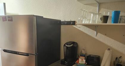 Pet friendly Close to the Strip and Convention  Center