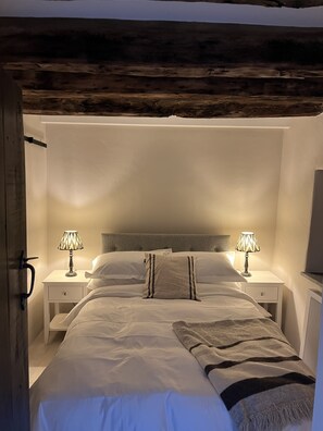 2 chambres, fer et planche à repasser, Wi-Fi, literie fournie