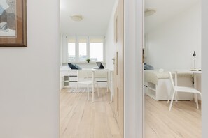 3 Schlafzimmer, Babybetten, Bettwäsche