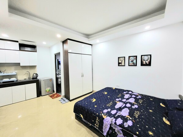 Studio Panoramique, 1 grand lit, cuisine, dans la tour | 1 chambre, literie de qualité supérieure, matelas mémoire de forme