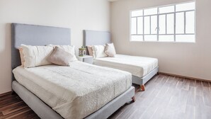 3 bedrooms, iron/ironing board, WiFi (free), bed sheets - Bright & Cozy 3BR Apartment in Roma Condesa (Mexico City)