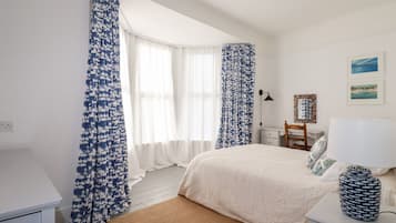 6 bedrooms, individually decorated, individually furnished, free WiFi