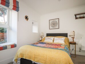 3 bedrooms, individually decorated, individually furnished, free WiFi