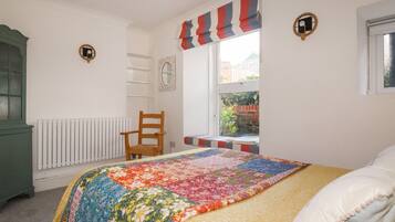 3 bedrooms, individually decorated, individually furnished, free WiFi