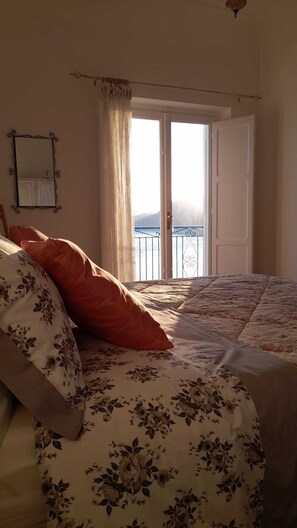 2 chambres, fer et planche à repasser, lit parapluie, Wi-Fi gratuit