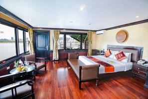 Junior Double or Twin Room | Free WiFi - Bigfun Cruises (Ha Long)