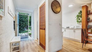 Interior - Cedar Cottage Unit 5 (Bright)
