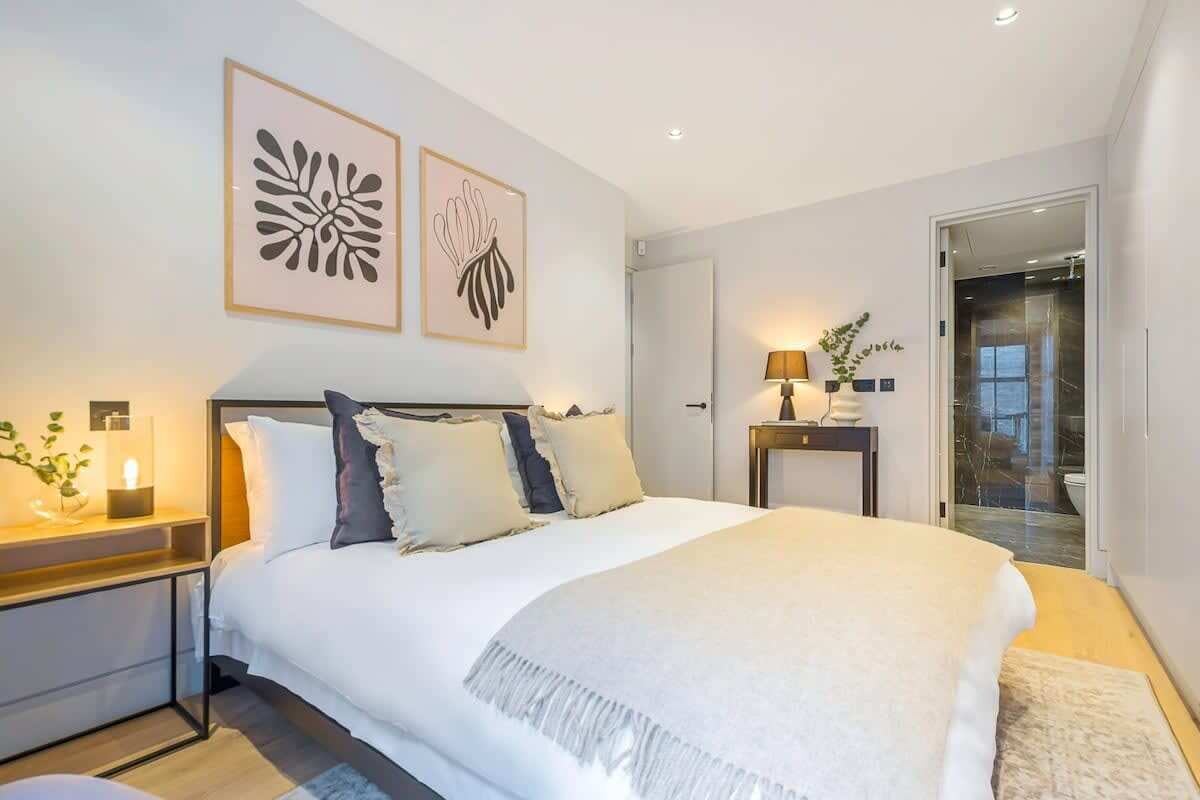 2 chambres, fer et planche à repasser, lit de bébé portatif, Wi-Fi