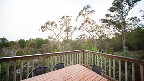 Outdoor dining - Geebung Cottage @ Katoomba (Katoomba)