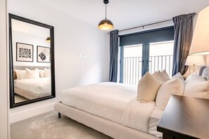 2 bedrooms, iron/ironing board, travel cot, WiFi
